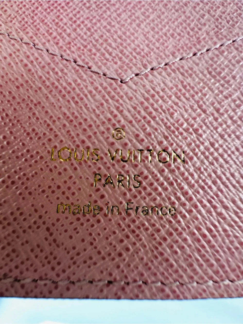 ♥️Louis Vuitton Monogram Big Wheel Passport cover ♥️